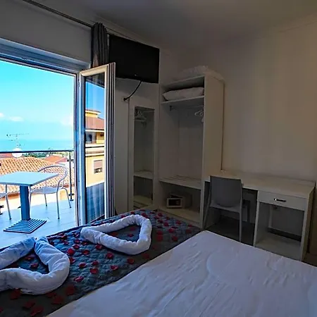 Residenza Jerocades Konukevi Parghelia