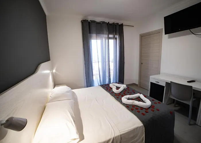 Residenza Jerocades בית הארחה