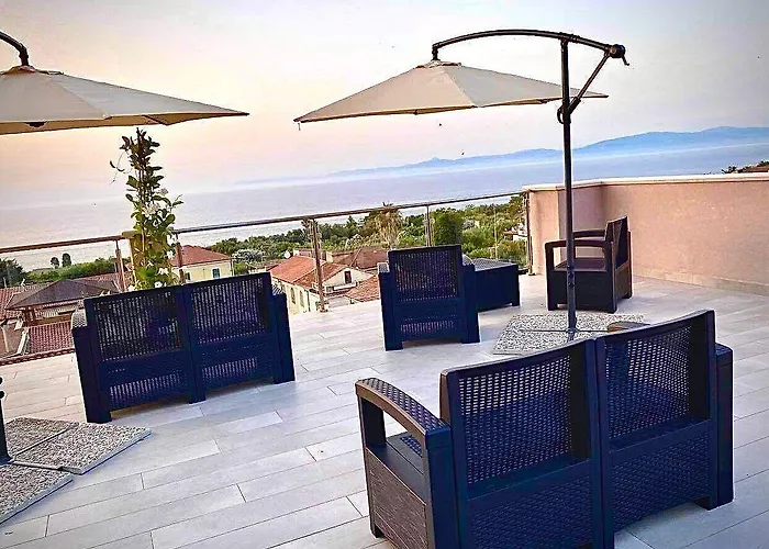 בית הארחה Residenza Jerocades פרגליה